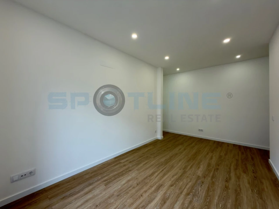 Apartamento T2 para Arrendamento em Alvalade Foto 11