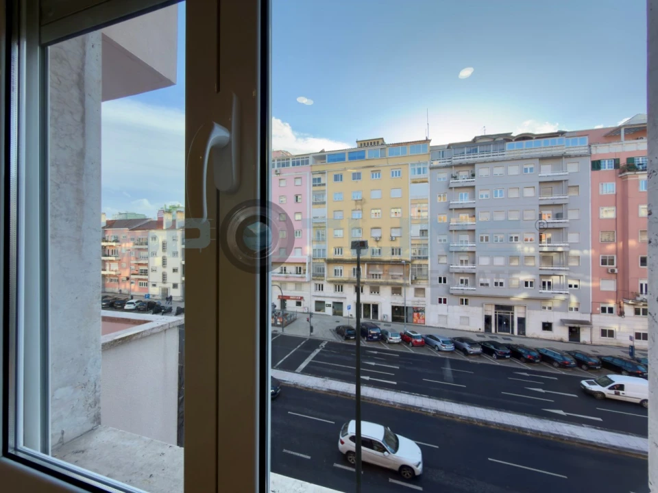 Apartamento T2 para Arrendamento em Alvalade Foto 28