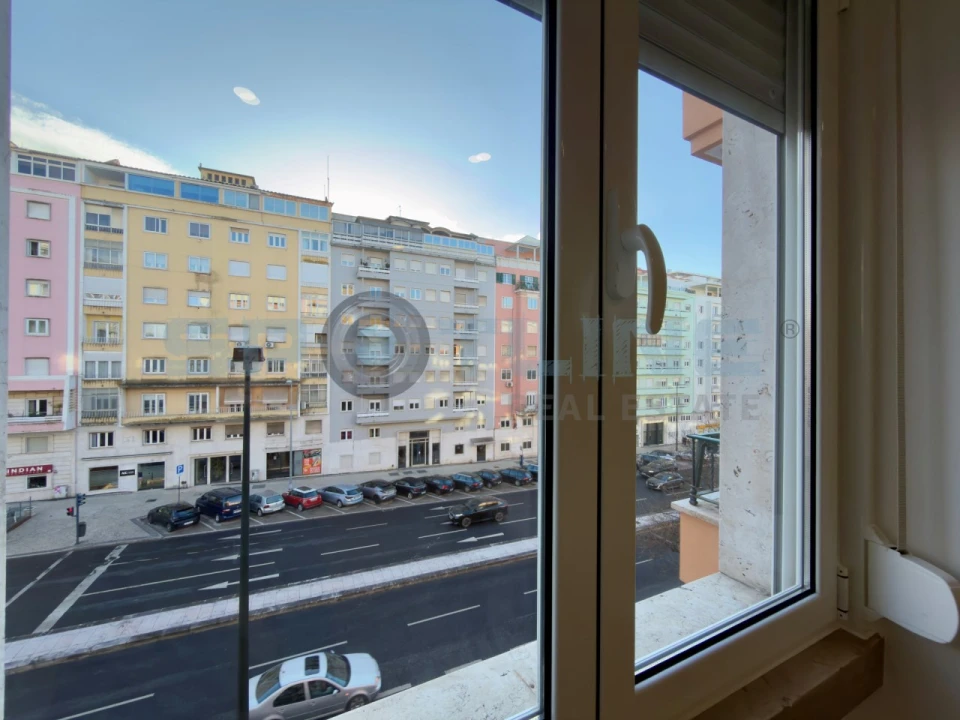 Apartamento T2 para Arrendamento em Alvalade Foto 29