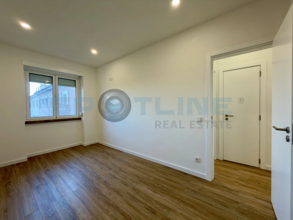Apartamento T2 para Arrendamento em Alvalade Foto 33