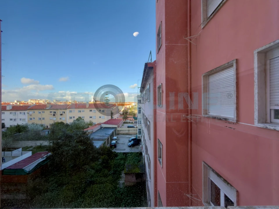 Apartamento T2 para Arrendamento em Alvalade Foto 41