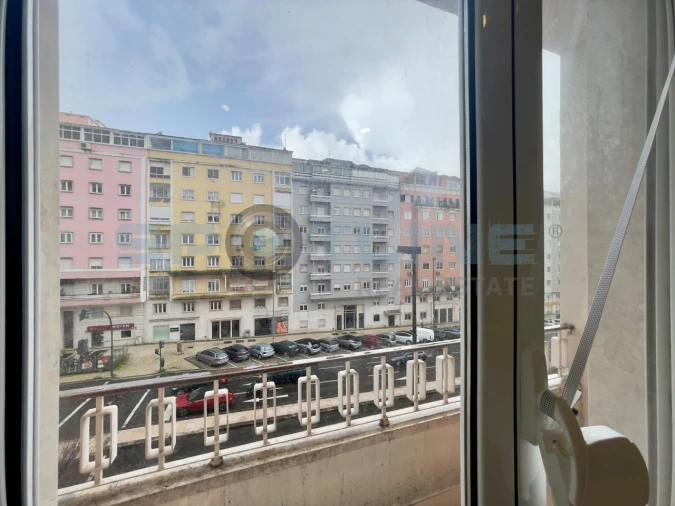 Apartamento T2 para Arrendamento em Alvalade Foto 10