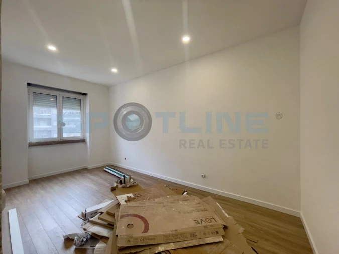 Apartamento T2 para Arrendamento em Alvalade Foto 15