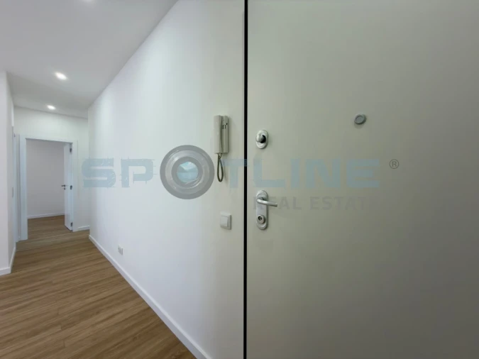 Apartamento T2 para Arrendamento em Alvalade Foto 6