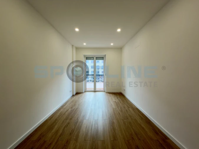 Apartamento T2 para Arrendamento em Alvalade Foto 9