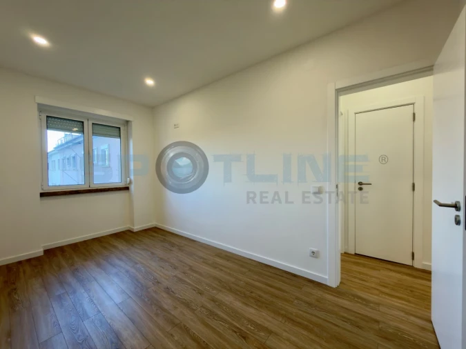 Apartamento T2 para Arrendamento em Alvalade Foto 33