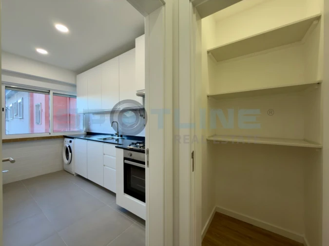 Apartamento T2 para Arrendamento em Alvalade Foto 36