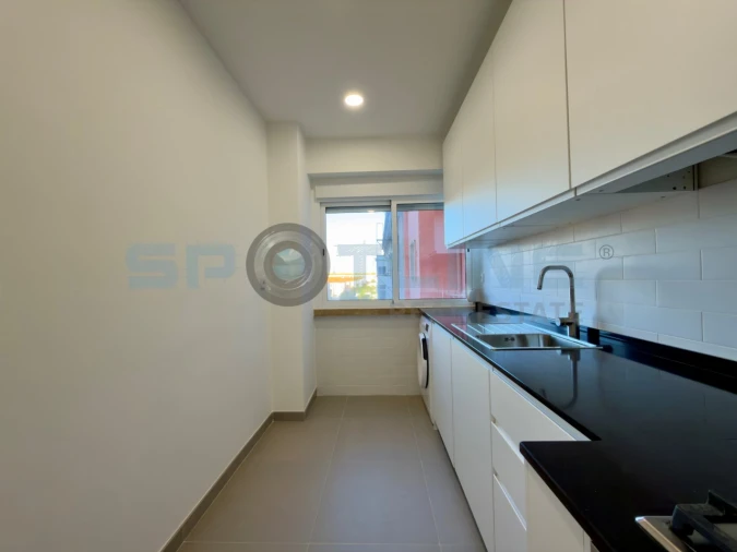 Apartamento T2 para Arrendamento em Alvalade Foto 39