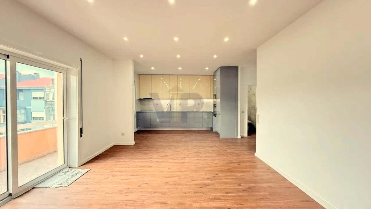 Apartamento T3 para Venda em Aguas Santas Foto 2