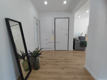 Apartamento T3 para Venda em Benfica