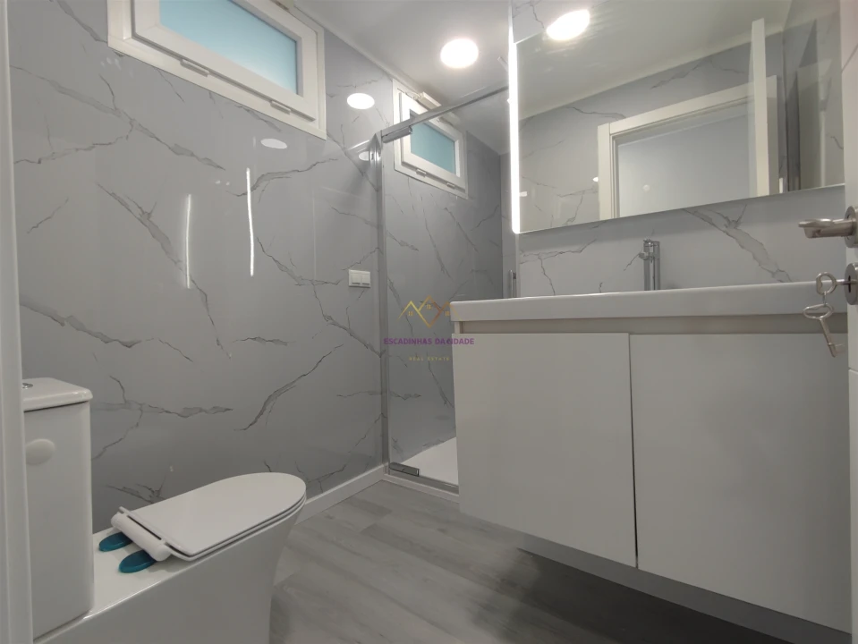 Apartamento T2 para Venda em Oeiras e São Julião da Barra, Paço de Arcos e Caxias Foto 19