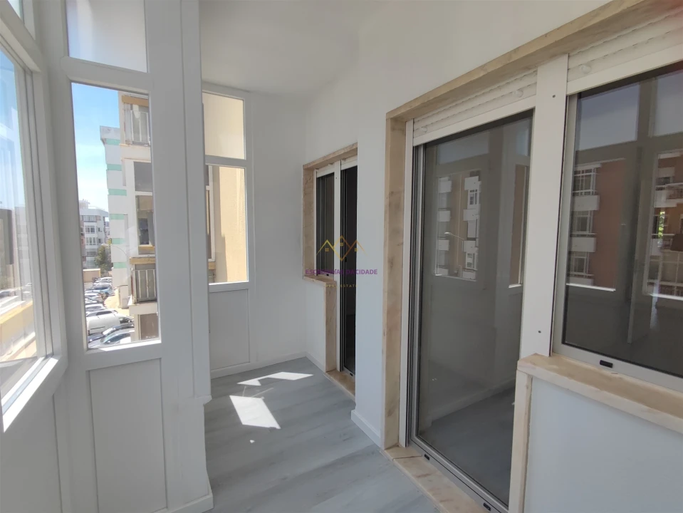 Apartamento T2 para Venda em Oeiras e São Julião da Barra, Paço de Arcos e Caxias Foto 24