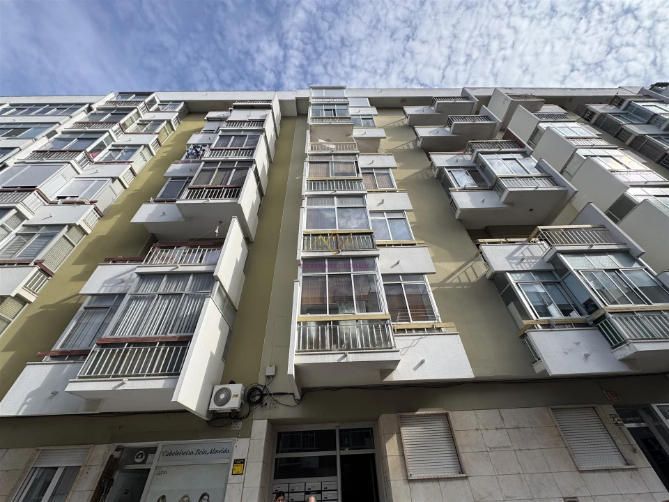 Apartamento T2 para Venda em Oeiras e São Julião da Barra, Paço de Arcos e Caxias Foto 31