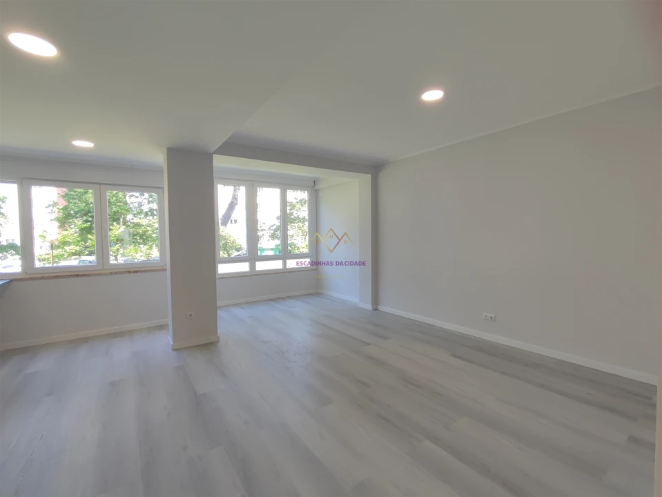 Apartamento T2 para Venda em Oeiras e São Julião da Barra, Paço de Arcos e Caxias Foto 3