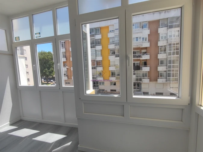 Apartamento T2 para Venda em Oeiras e São Julião da Barra, Paço de Arcos e Caxias Foto 25