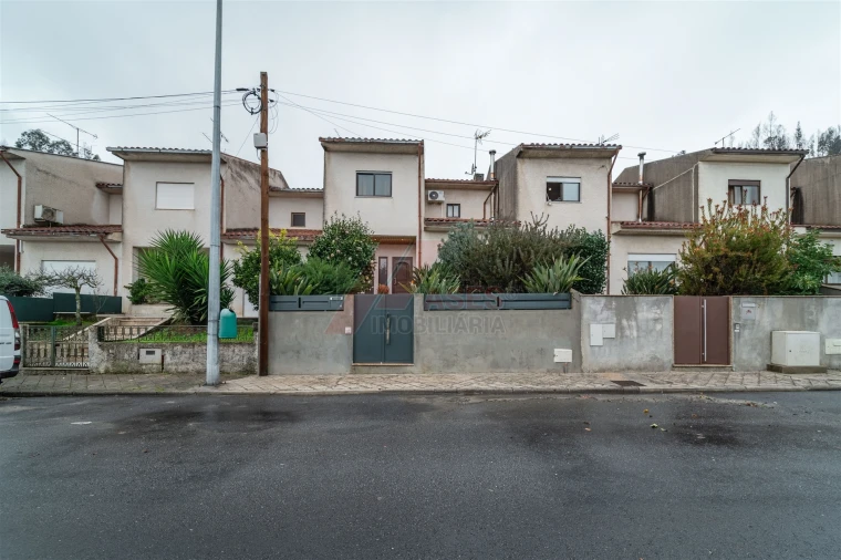 Moradia T3 para Venda em Fafe Foto 1