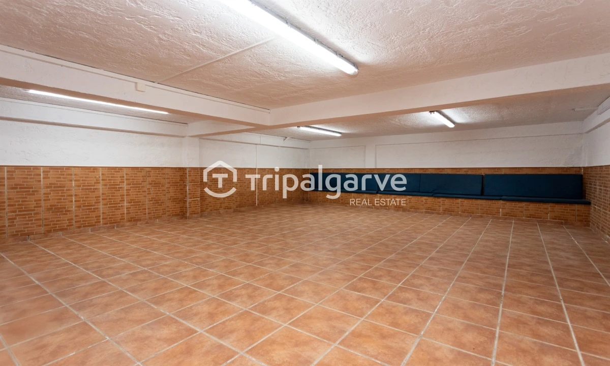 Moradia T5 para Venda em Guia Foto 41