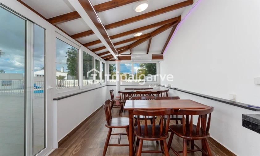 Moradia T5 para Venda em Guia Foto 38