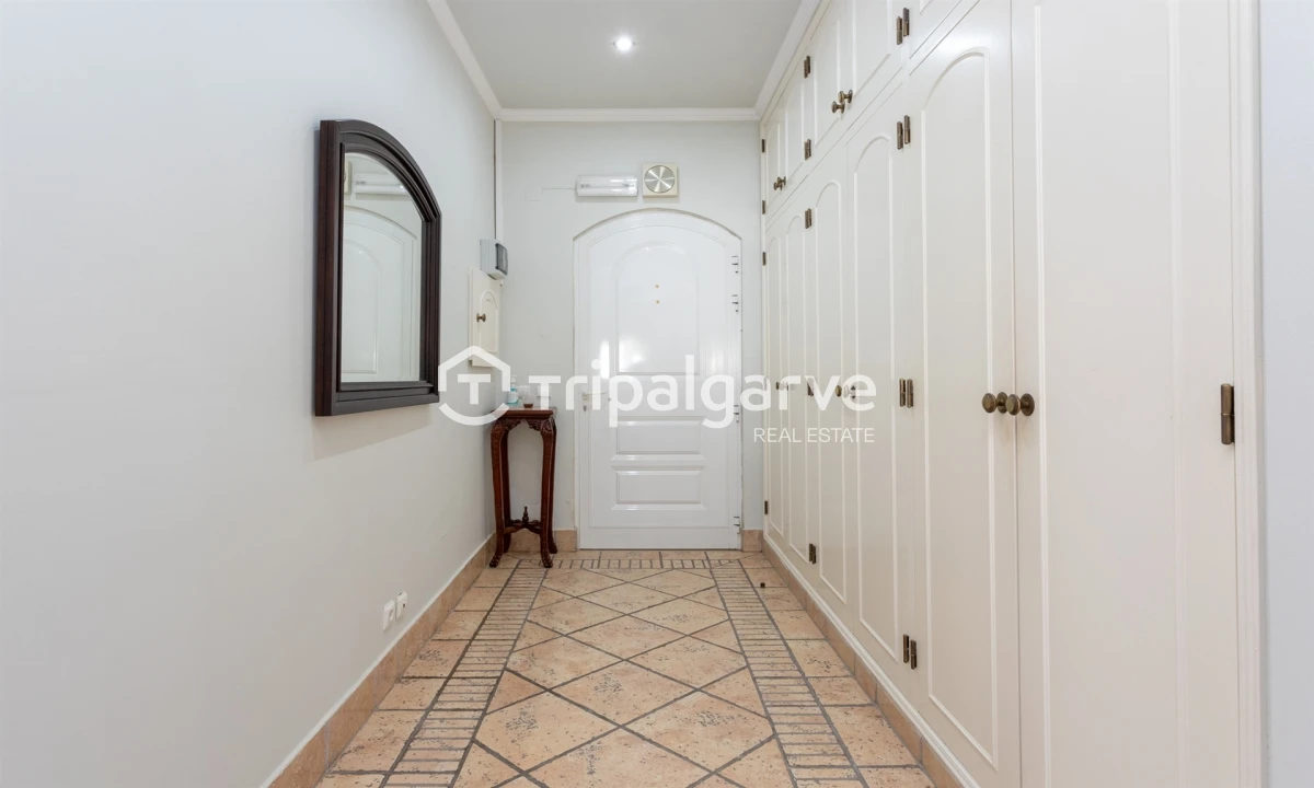 Moradia T5 para Venda em Guia Foto 32