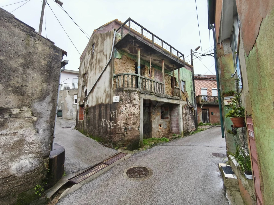 Moradia T3 para Venda em Lorvão Foto 2