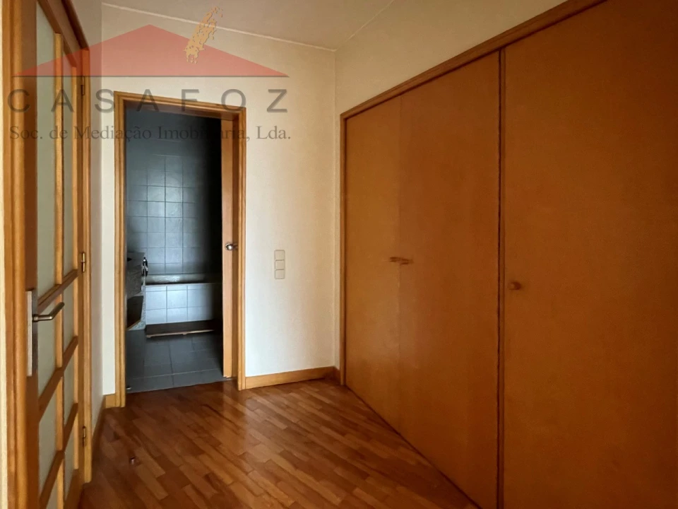 Apartamento T1 para Arrendamento em Aldoar, Foz do Douro e Nevogilde Foto 18