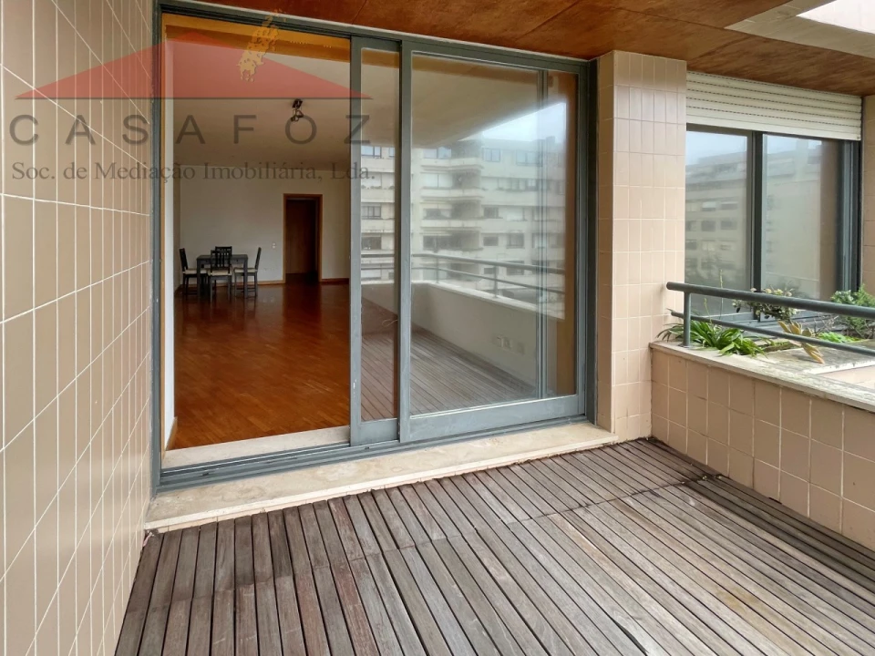 Apartamento T1 para Arrendamento em Aldoar, Foz do Douro e Nevogilde Foto 3