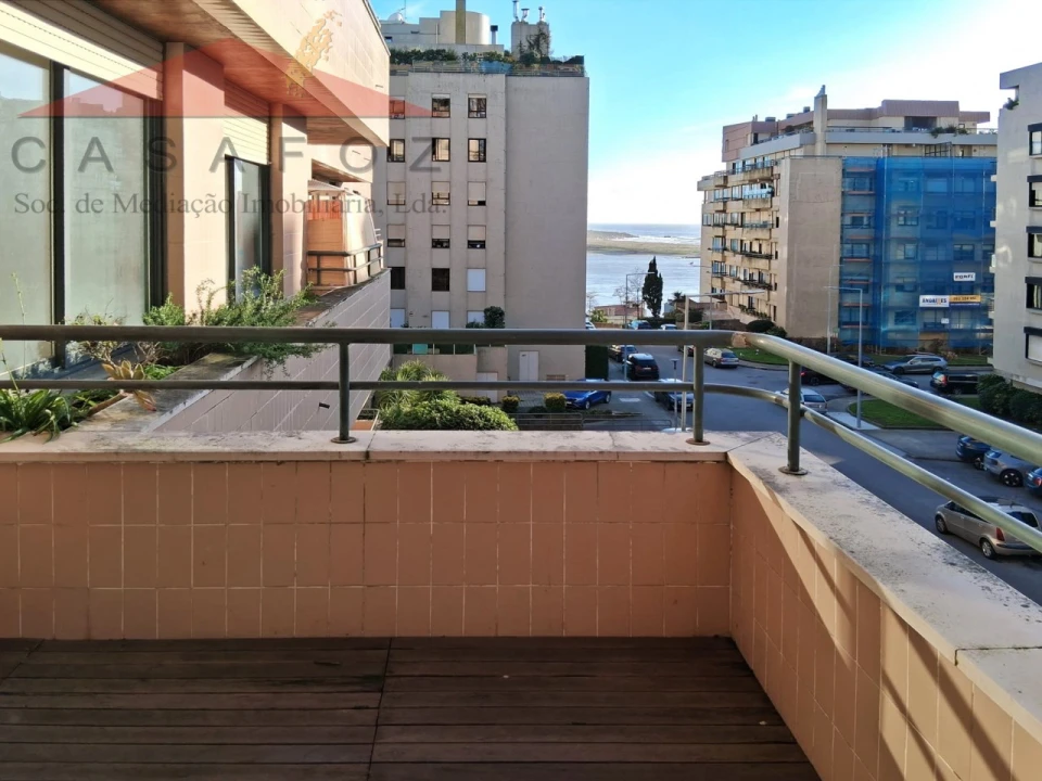 Apartamento T1 para Arrendamento em Aldoar, Foz do Douro e Nevogilde Foto 1