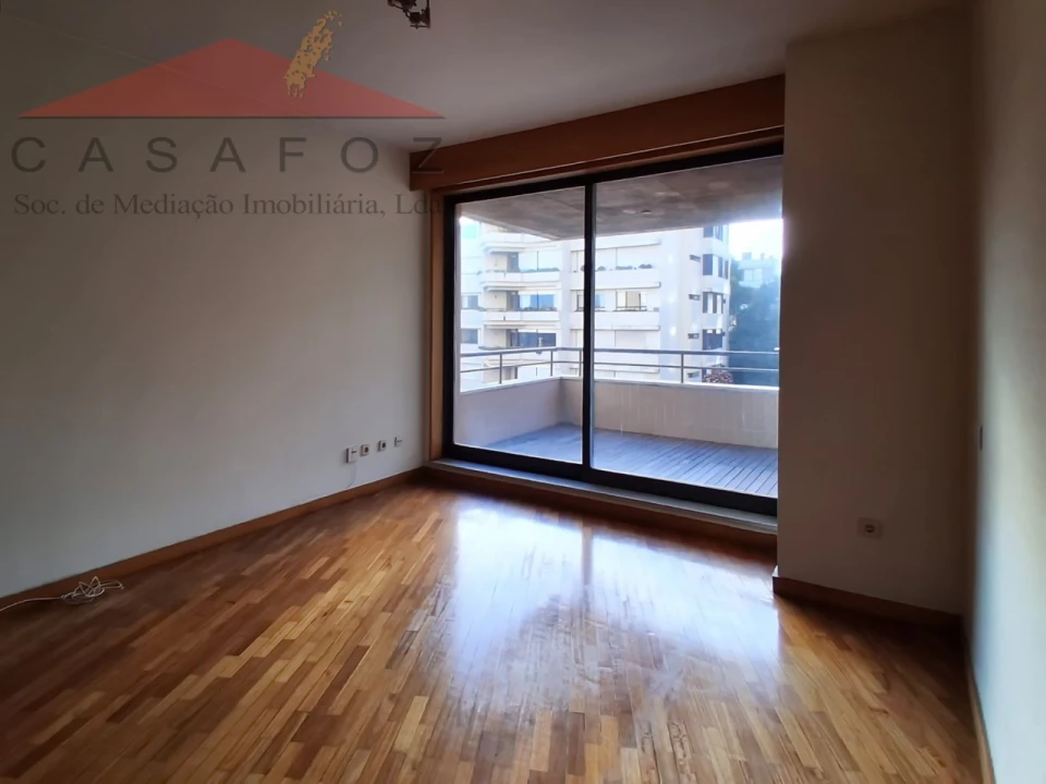 Apartamento T1 para Arrendamento em Aldoar, Foz do Douro e Nevogilde Foto 5