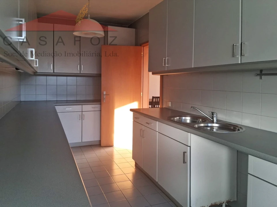 Apartamento T1 para Arrendamento em Aldoar, Foz do Douro e Nevogilde Foto 12