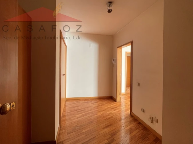 Apartamento T1 para Arrendamento em Aldoar, Foz do Douro e Nevogilde Foto 14