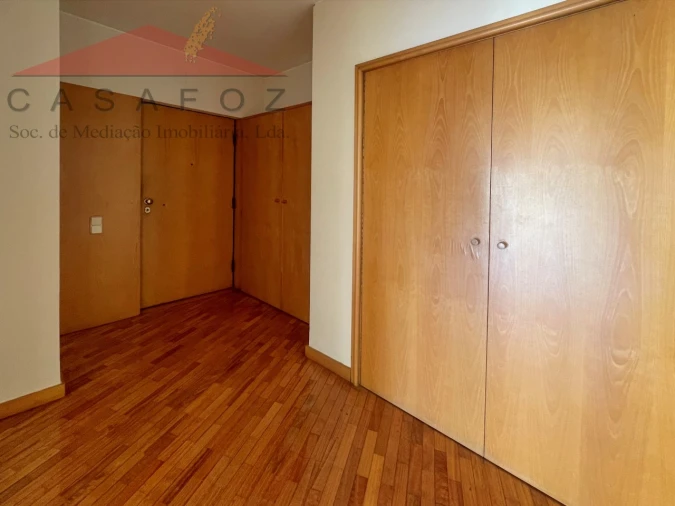 Apartamento T1 para Arrendamento em Aldoar, Foz do Douro e Nevogilde Foto 16