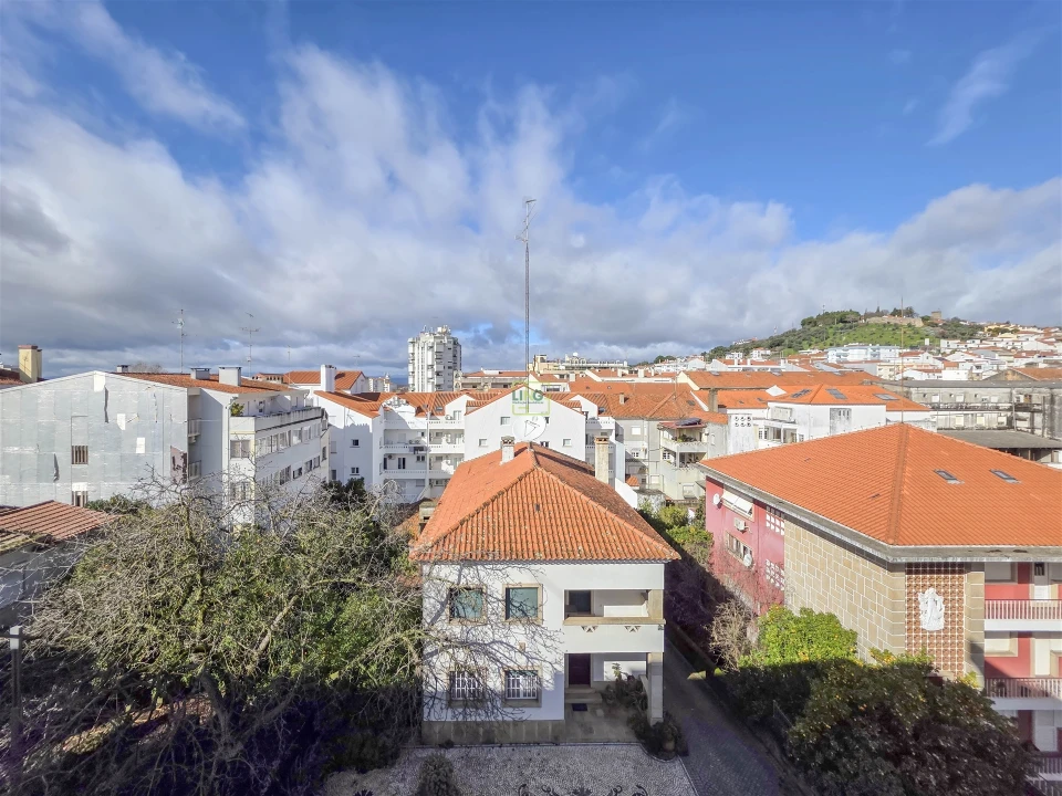 Apartamento T6 para Venda em Castelo Branco Foto 3