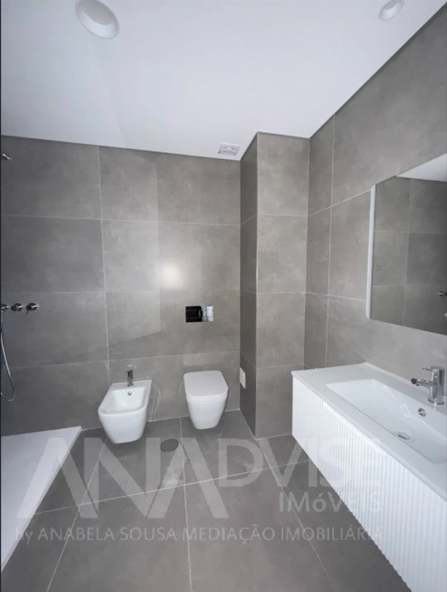 Apartamento T3 para Arrendamento em Ranhados Foto 10