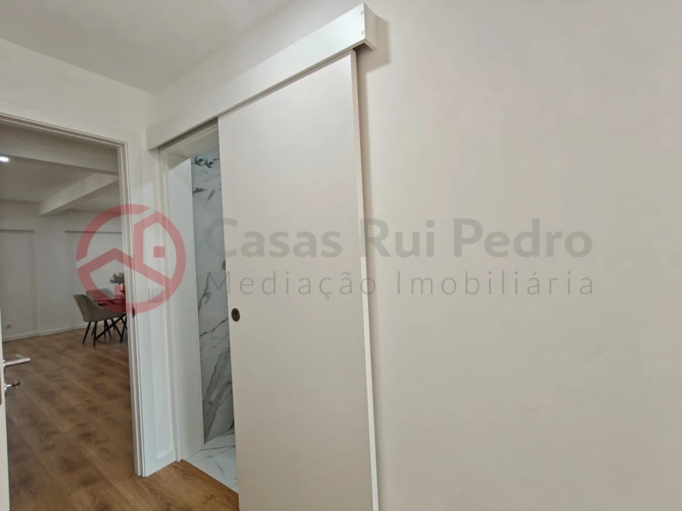 Apartamento T3 para Venda em Benfica Foto 9
