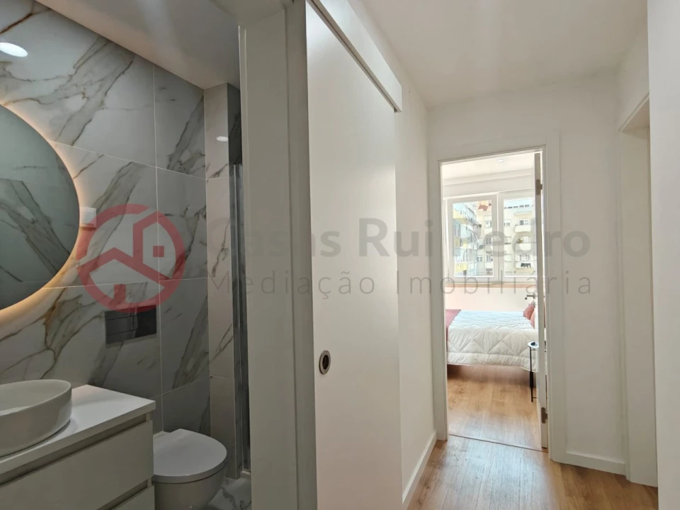 Apartamento T3 para Venda em Benfica Foto 23