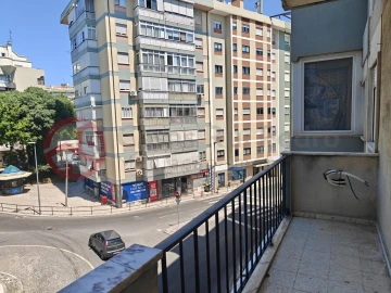 Apartamento T3 para Venda em Benfica