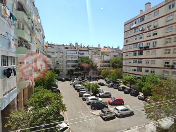 Apartamento T3 para Venda em Benfica
