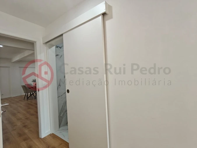Apartamento T3 para Venda em Benfica Foto 9