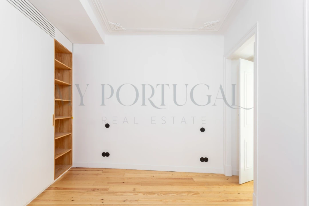 Apartamento T1 para Venda em Santa Maria Maior Foto 14