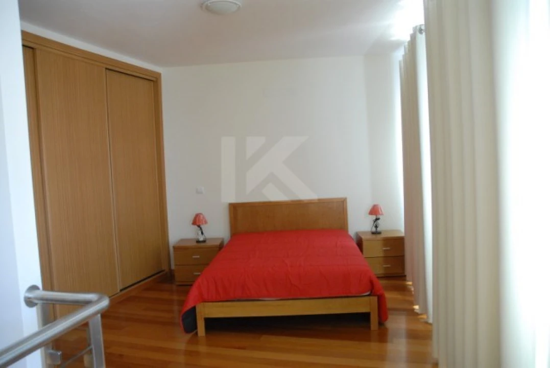 Apartamento T1 para Arrendamento em Funchal (Se) Foto 3