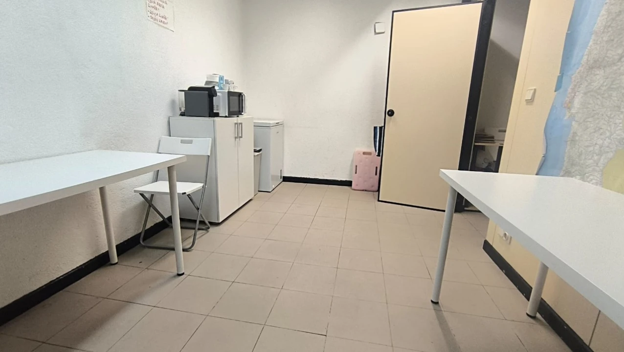 Armazém para Arrendamento em Areeiro Foto 7