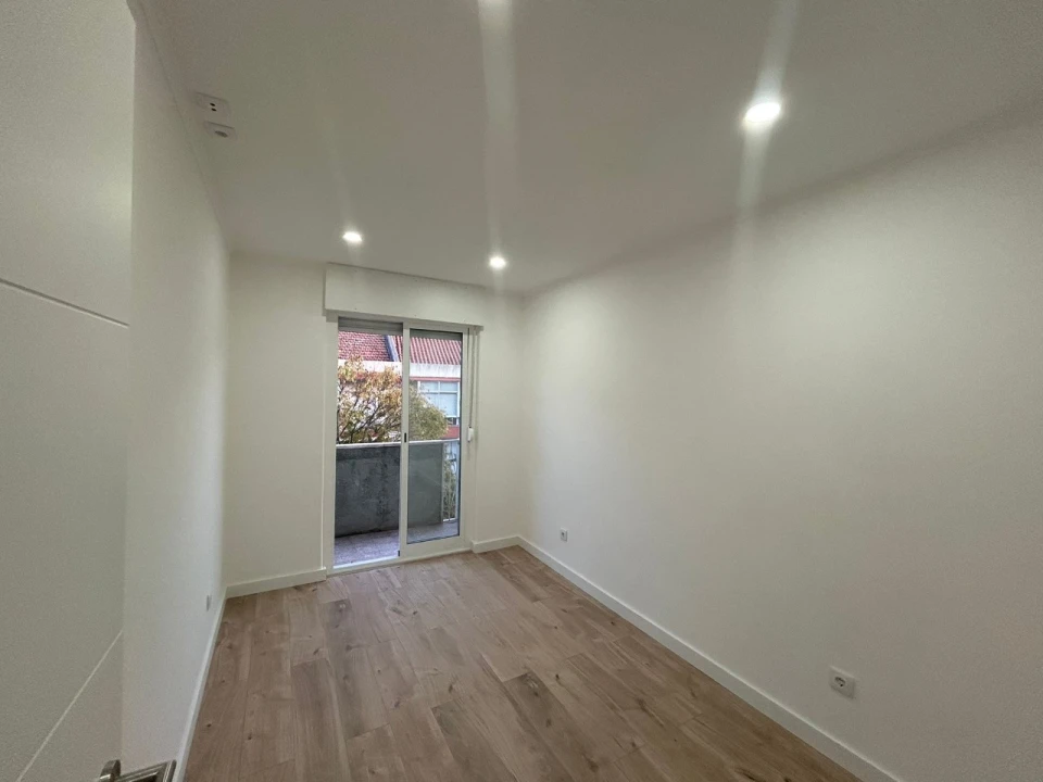 Apartamento T3 para Venda em Águas Livres Foto 7