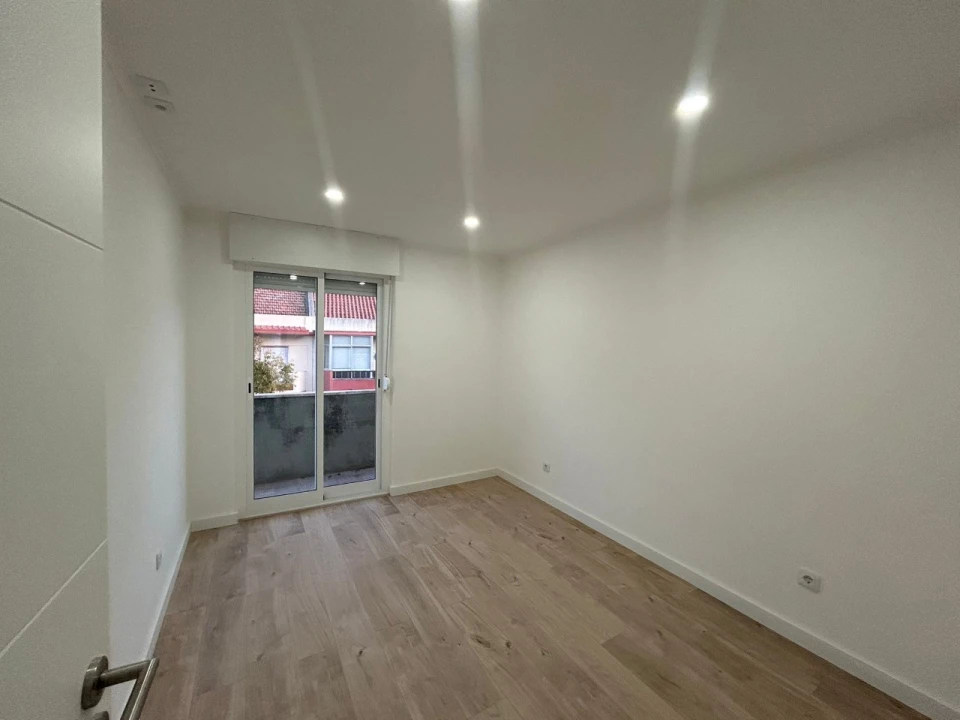 Apartamento T3 para Venda em Águas Livres Foto 15