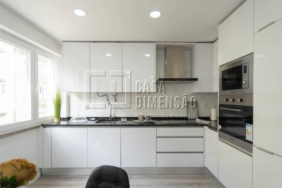 Apartamento T3 para Venda em Benfica