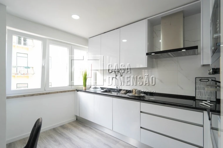 Apartamento T3 para Venda em Benfica Foto 3