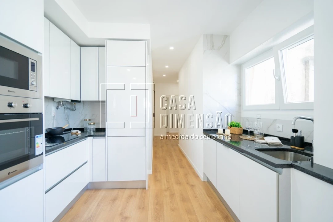 Apartamento T3 para Venda em Benfica Foto 1