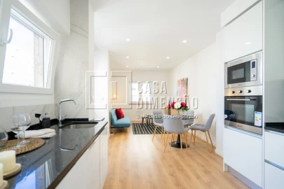 Apartamento T3 para Venda em Benfica