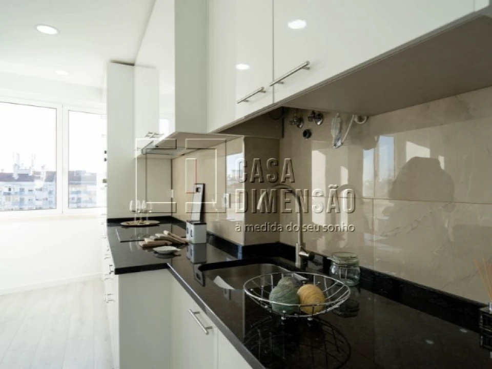 Apartamento T2 para Venda em São Domingos de Benfica Foto 14