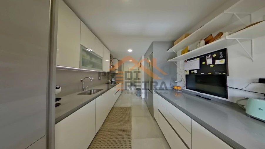 Apartamento T2 para Venda em Pontinha e Famões Foto 8