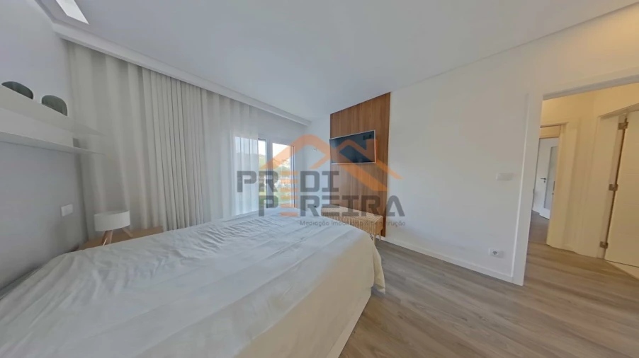 Apartamento T2 para Venda em Pontinha e Famões Foto 18